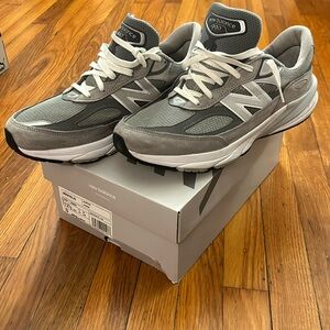 NEW BALANCE 990 V6 Grey Classics
